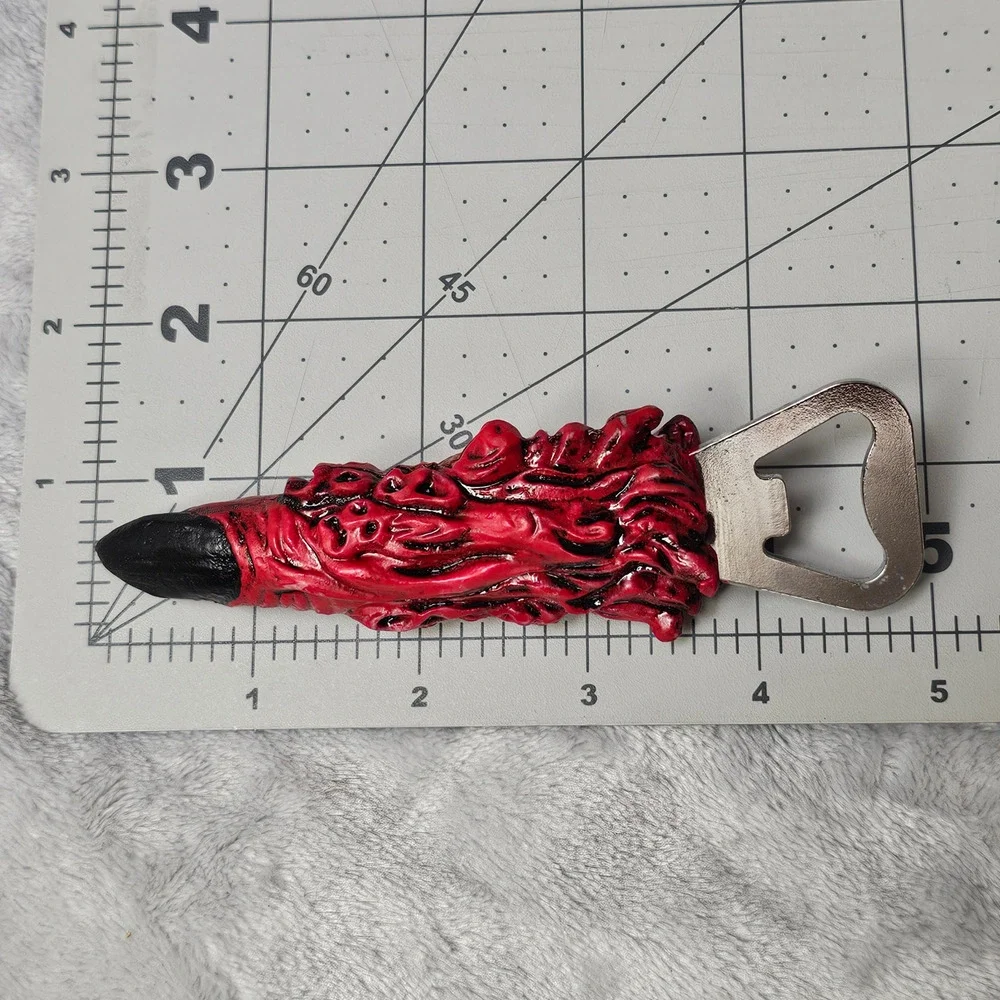 Jujutsu Kaisen Sukuna Hand Bottle Opener Loot Anime Crunchyroll 2021 Exclusive